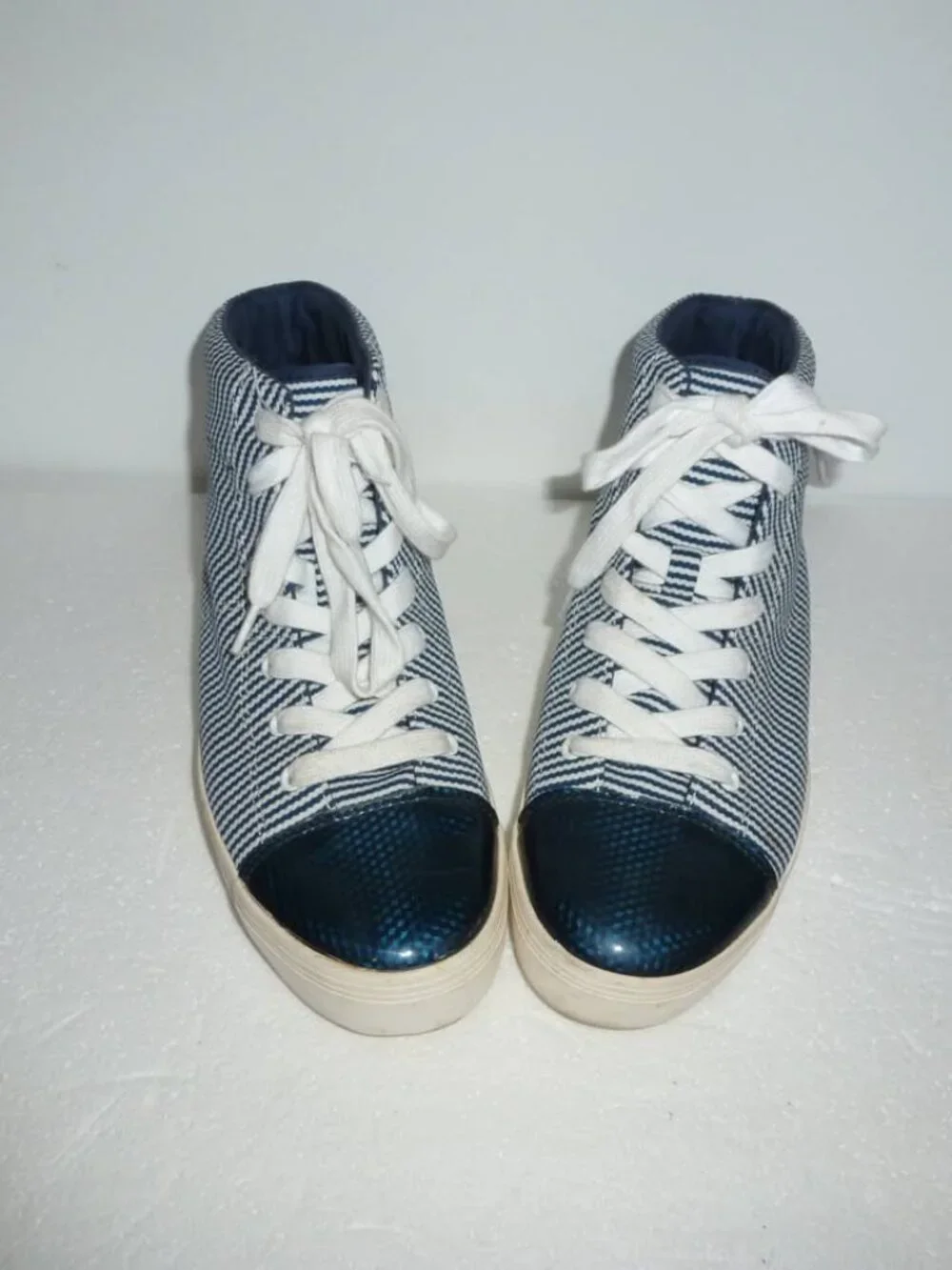 Lands' End Blue & White High Top Sneakers / Shoes - Women SZ 9.5